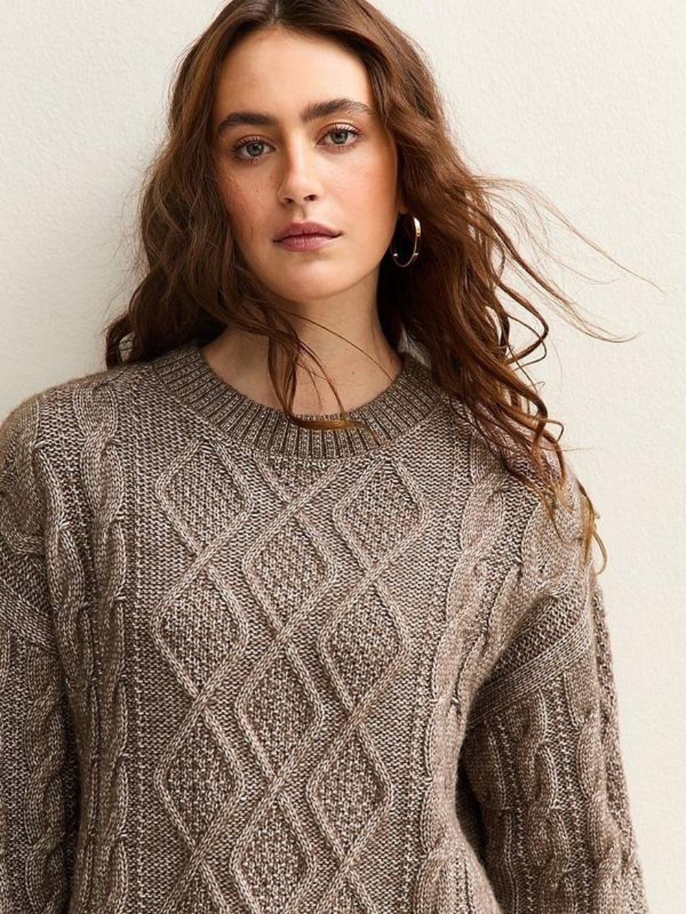 TAHARI 100% 2-Ply Cashmere Brown Beige Cable Knit Longsleeve Crewneck Sweater